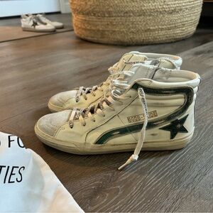 COPY - Golden Goode slide size 41